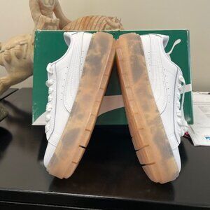 Puma Women’s White Low Top Platform Transparent Sole Size 8 NIB